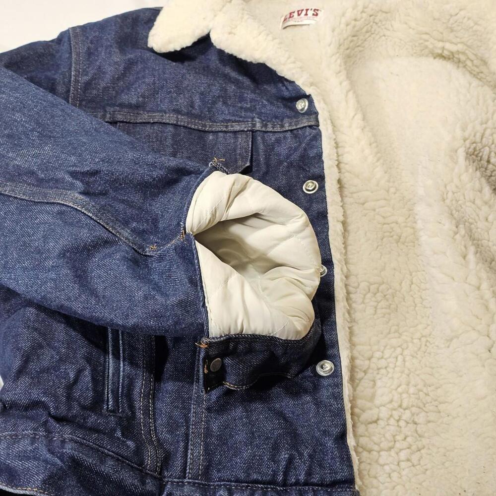 Vintage 1970's Levis Denim Sherpa Jacket Mens Size 42. Warm Jean
